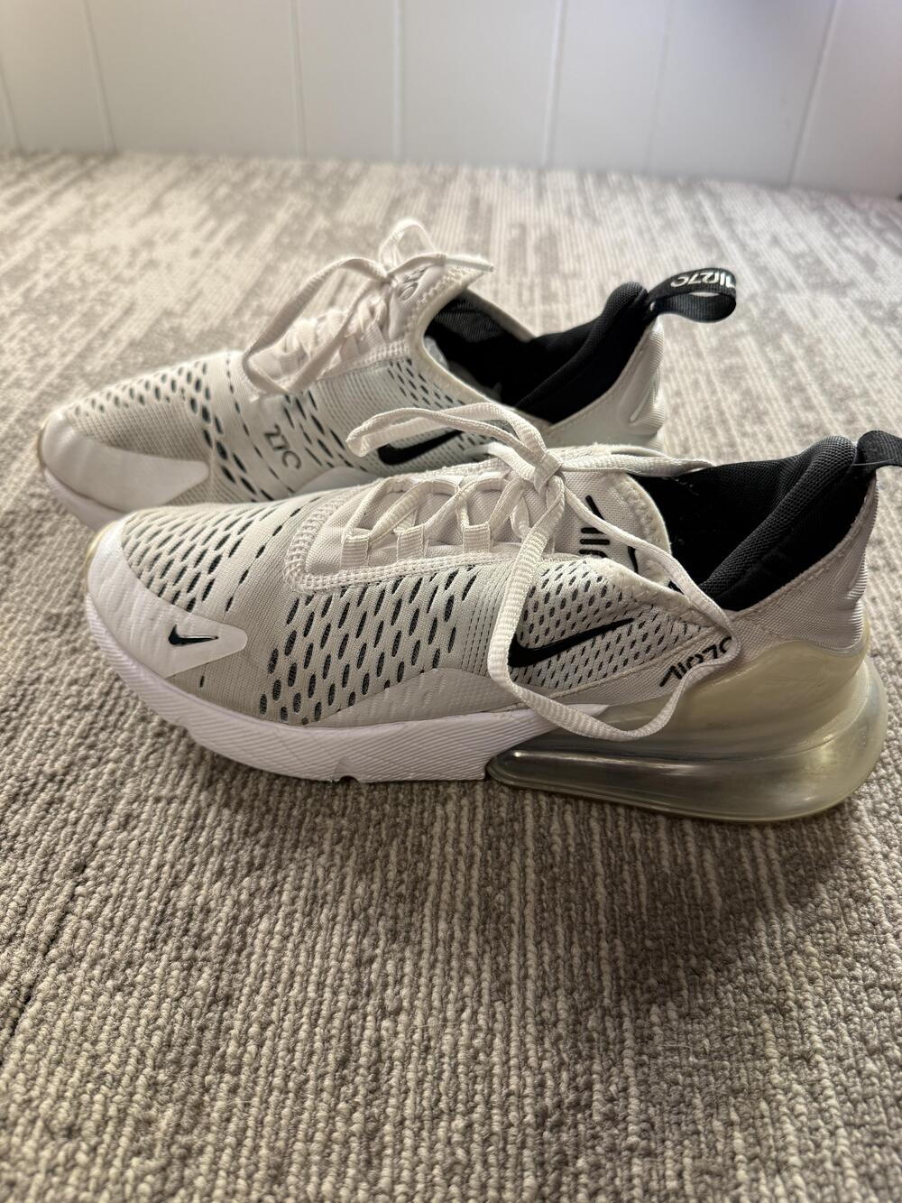 Nike Air Max 270 Shoes Womens Size 8.5 White Black Running Sneakers AH6789-100